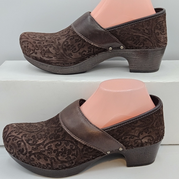Dansko Prima brown suede leather clogs size 40 US size 9.5 / 10 - Picture 3 of 16